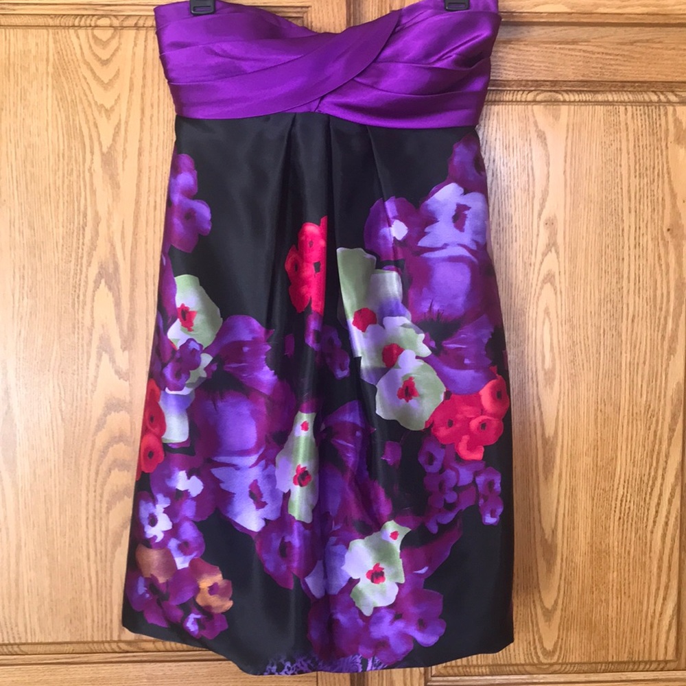 Stapless dress with flower pattern; size 3/4 juniors
